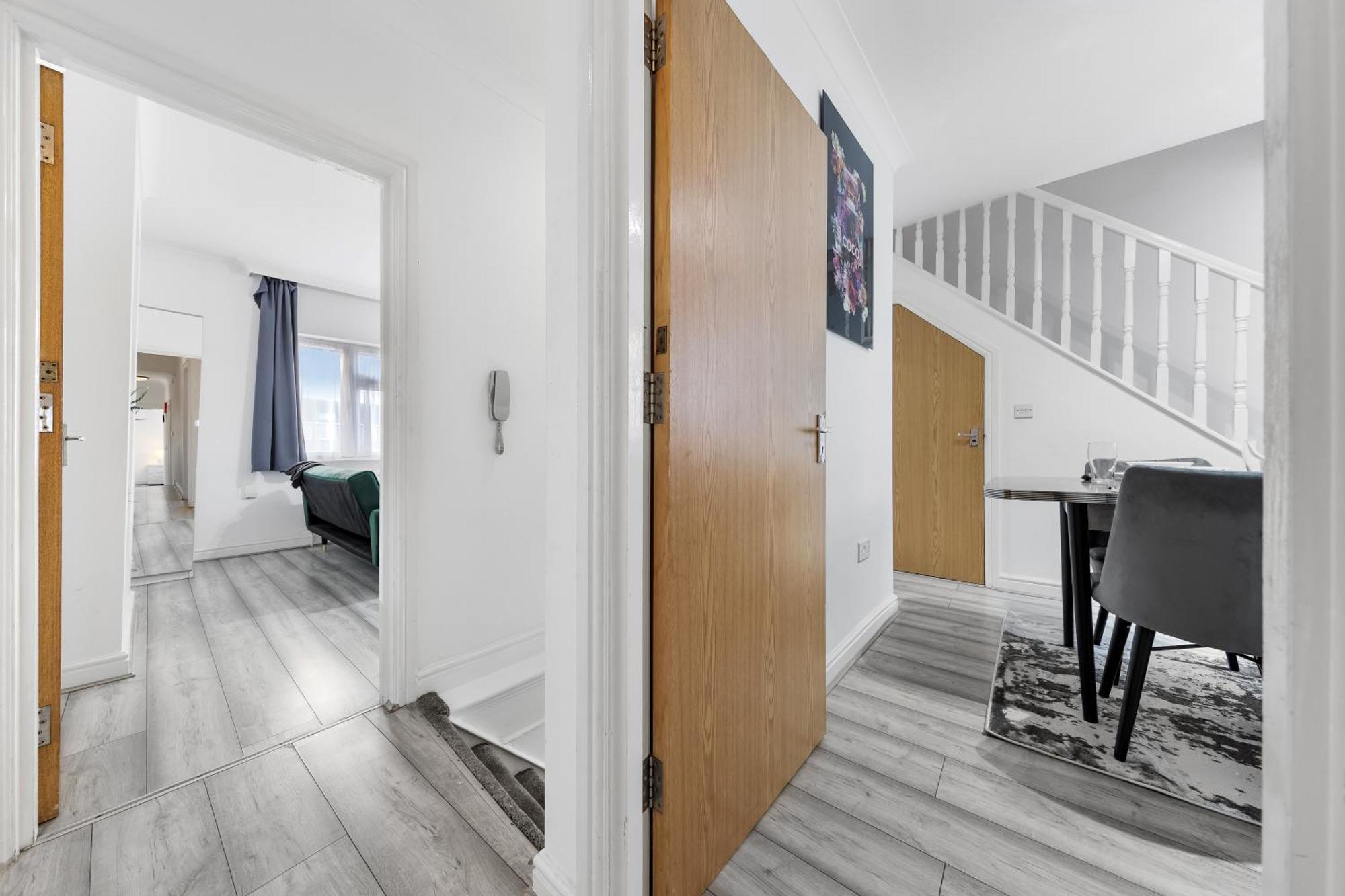 Green Hype - 10 Mins To Stadium - Sleeps 8 London Luaran gambar