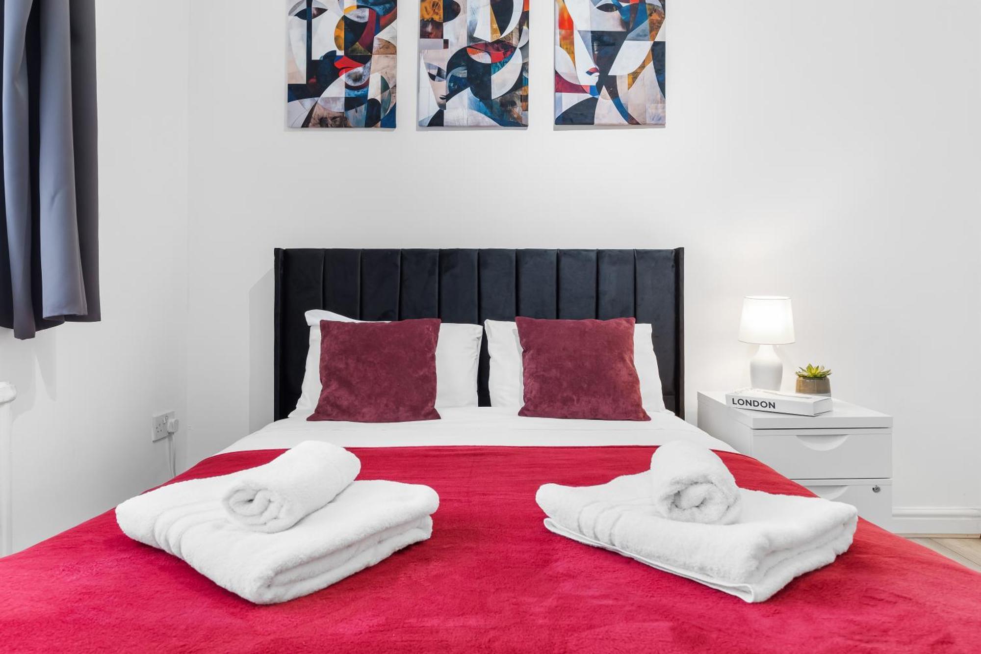 Green Hype - 10 Mins To Stadium - Sleeps 8 London Luaran gambar