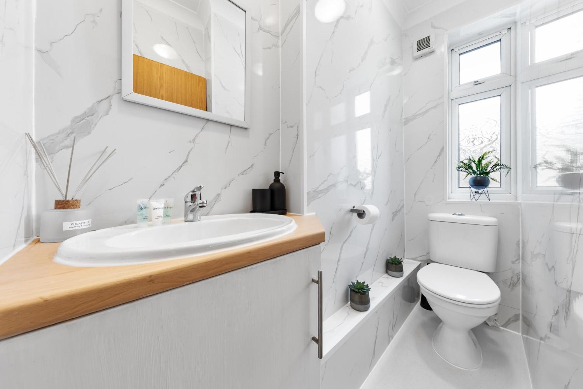 Green Hype - 10 Mins To Stadium - Sleeps 8 London Luaran gambar
